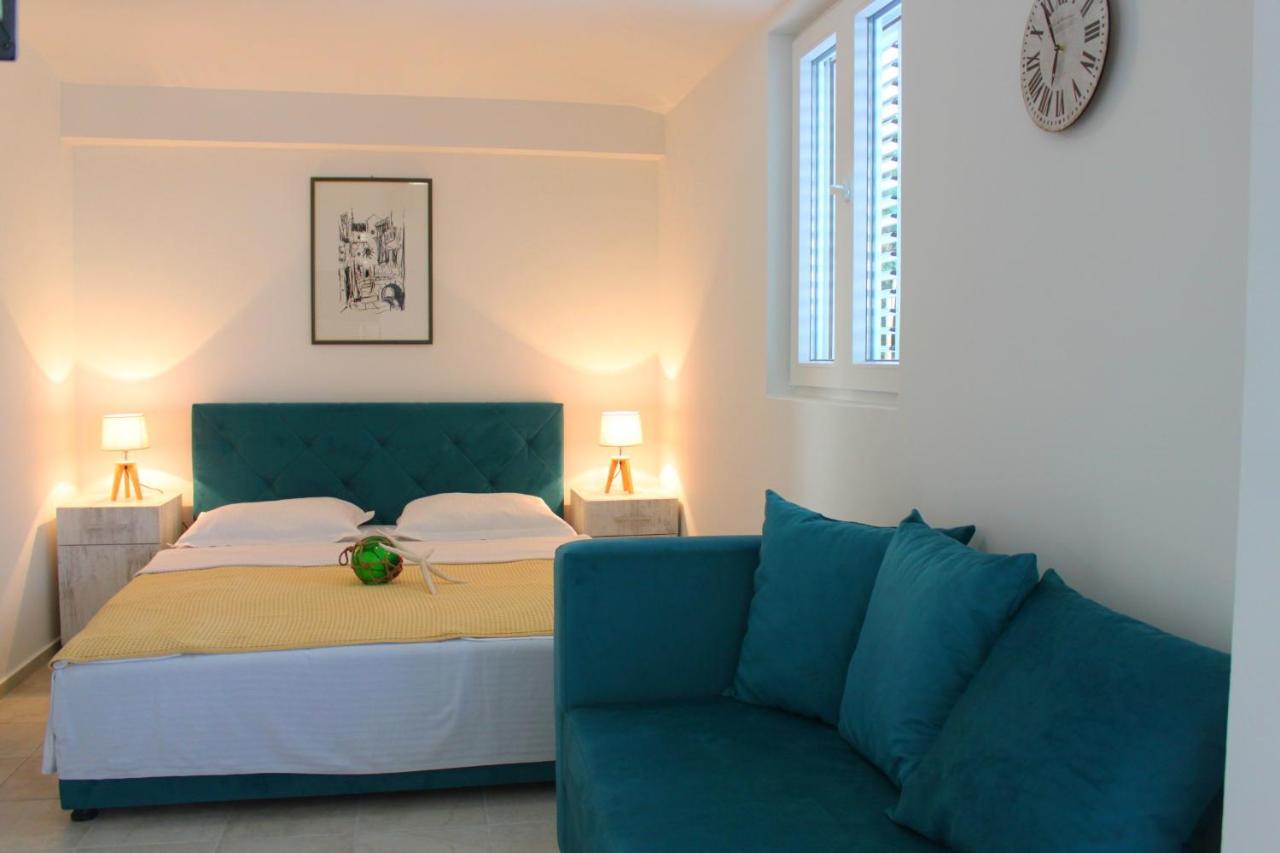Blue Mediterranean Apartments Sveti Stefan Exterior photo