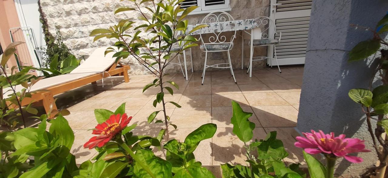 Blue Mediterranean Apartments Sveti Stefan Exterior photo