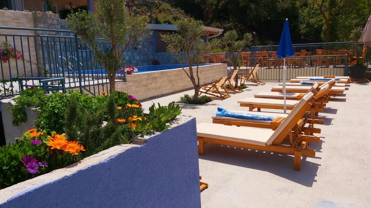 Blue Mediterranean Apartments Sveti Stefan Exterior photo