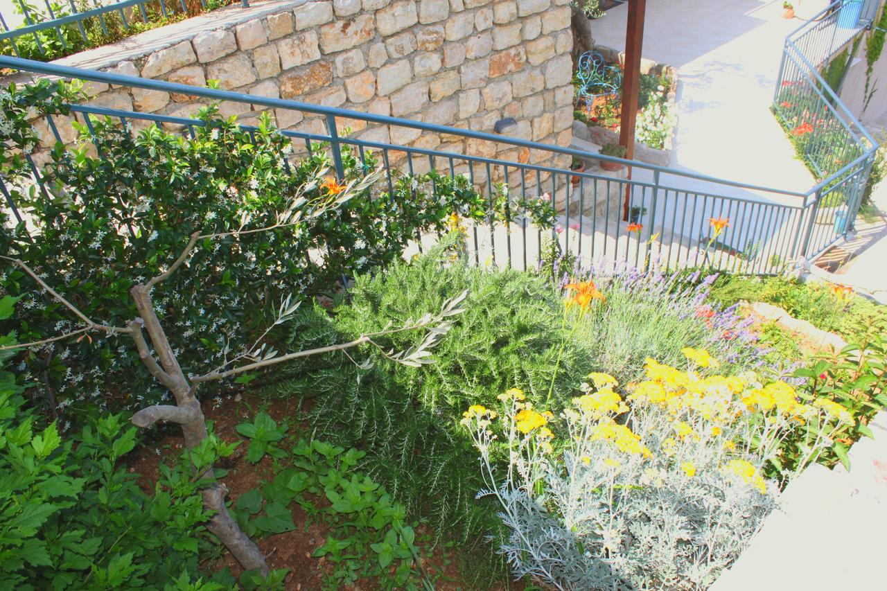 Blue Mediterranean Apartments Sveti Stefan Exterior photo